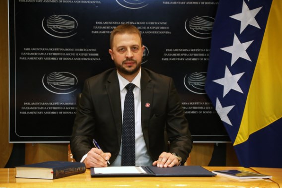 Nešković: Nultna stopa PDV-a za osnovne namirnice i zakonima koji će pomoći sektoru željeznica i firmama koje izvoze iz BiH