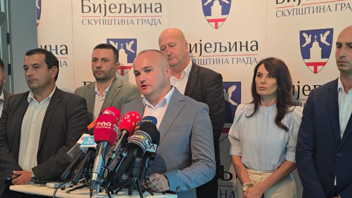 SLAVKO JOVIĆ: Skupštinska većina u Bijeljini blokira rad i vrijeđa gradonačelnika, građani taoci političkih opstrukcija (foto)