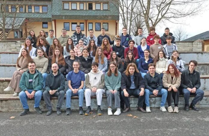 Učenici Gimnazije „Filip Višnjić“ Bijeljina u Petnici: Dragocjeno iskustvo znanja i istraživanja (foto)