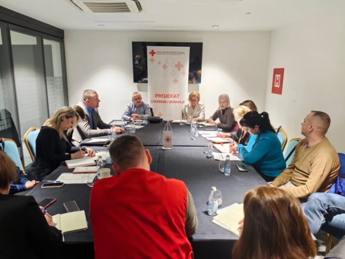 Crveni krst Bijeljina: Iz Tuzle poslana snažna poruka – „Zdravo starenje je odnos prema ljudima“