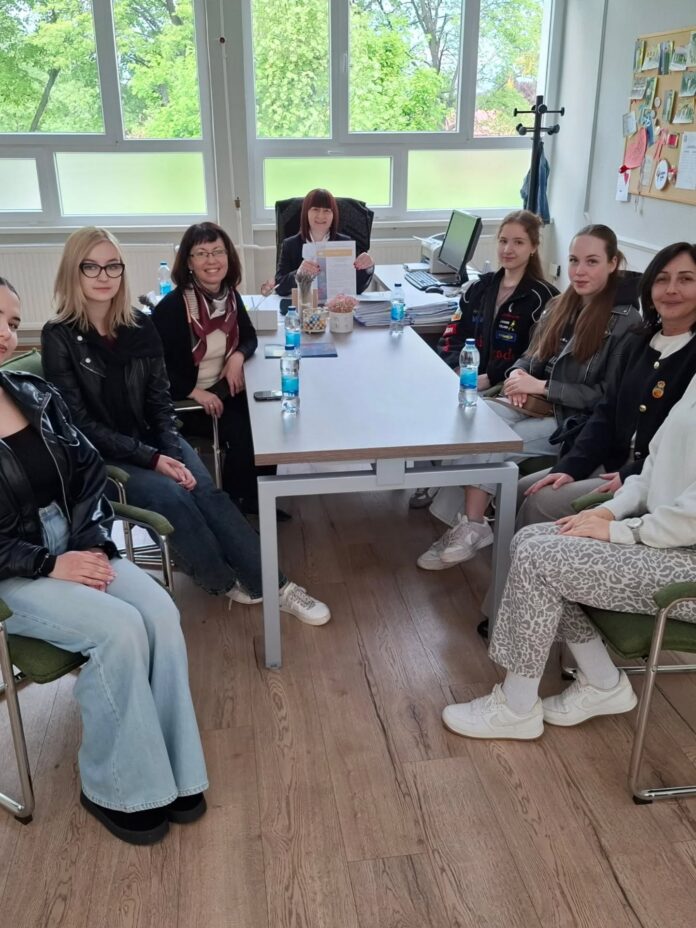 Zahvalnica iz Rusije direktorici bijeljinske gimnazije za doprinos međunarodnoj saradnji (foto)