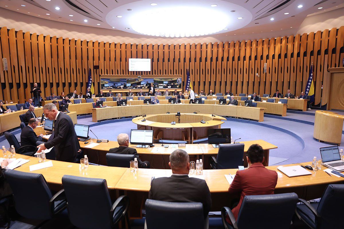 Prije tačno 20 godina pao je Aprilski paket ustavnih promjena