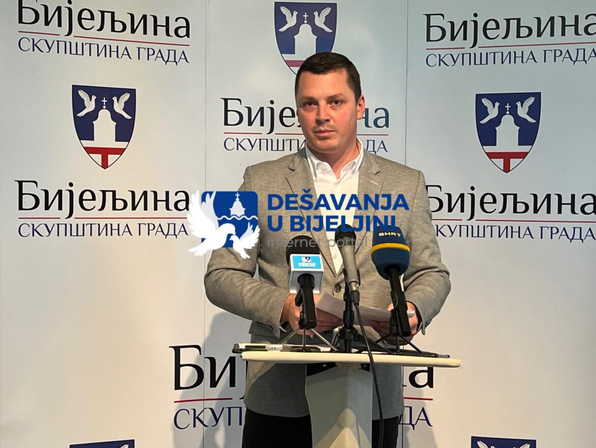 ĐURĐEVIĆ: Grad Bijeljina 2022. u deficitu 2,2 miliona KM – zaposleno pet puta više radnika od dozvoljenog broja (video)