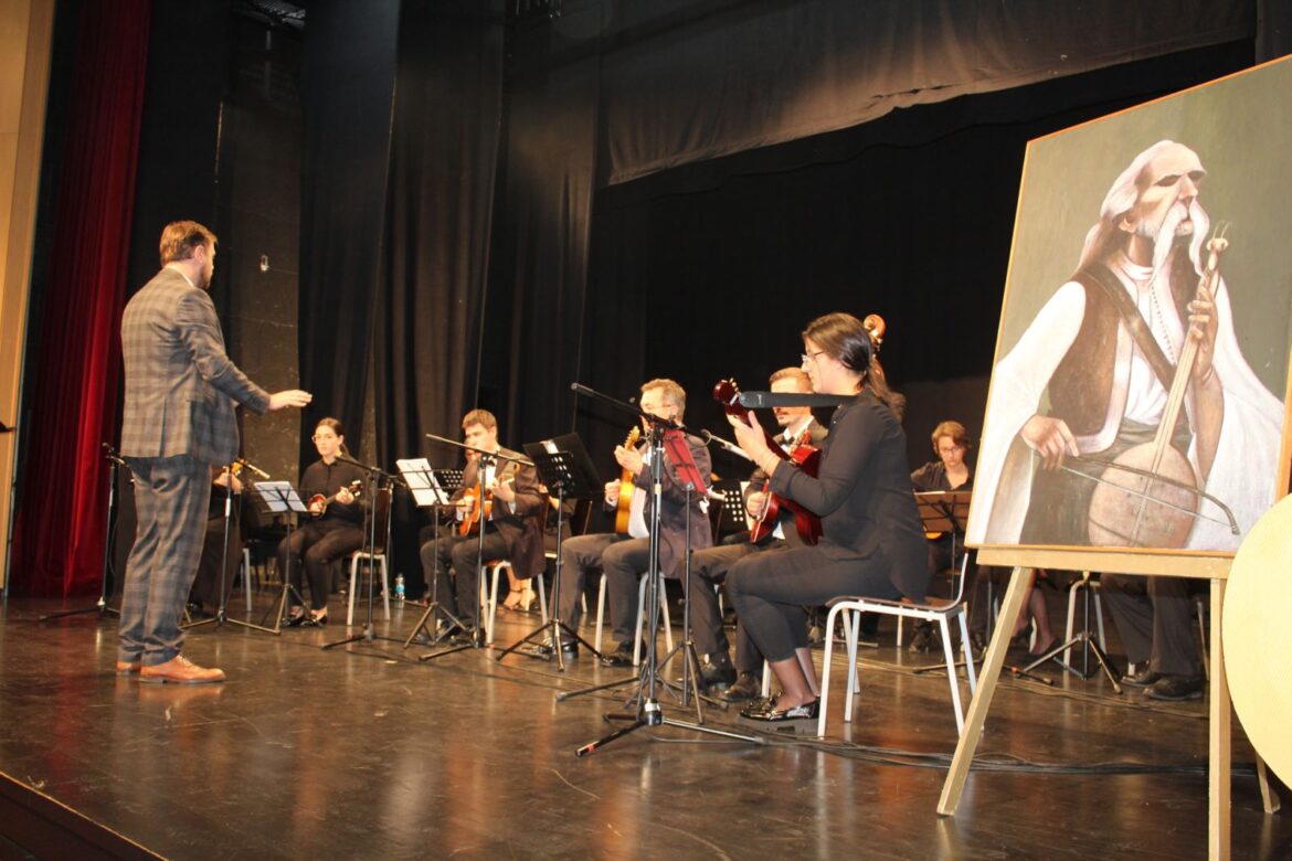 VIŠNJIĆEVI DANI: U Centru za kulturu “Semberija“ održan koncert Tamburaškog orkestra Banjaluka (foto,video)