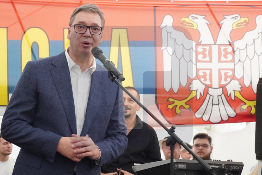 VUČIĆ: Važno je da imamo apsolutnu većinu kako bi nastavili da gradimo zemlju