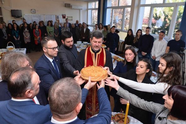 Gimnazija u Bijeljini obilježila školsku slavu Sveti Sava (foto)