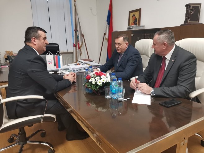 Dodik i Višković u Vlasenici: Opština primjer dobre saradnje sa republičkim institucijama (foto,video)