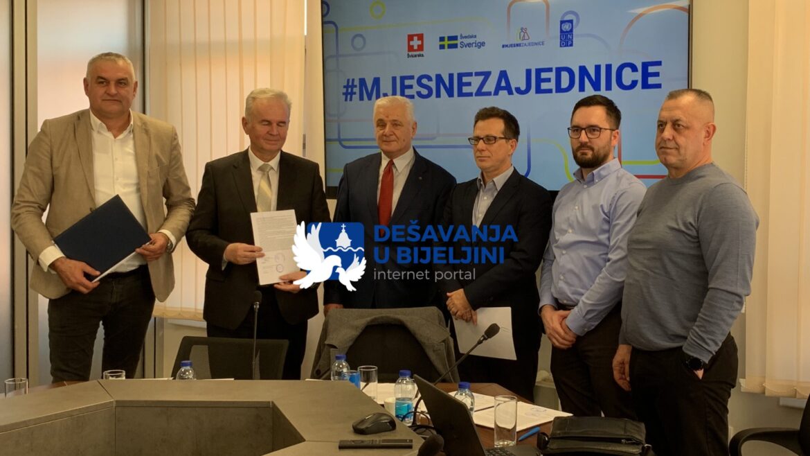 SOGRS: U Bijeljini potpisana pisma sporazuma o realizaciji aktivnosti odabranih projekata lokalnih zajednica – Han Pijesak, Srbac, Travnik i Kalesija (foto, video)