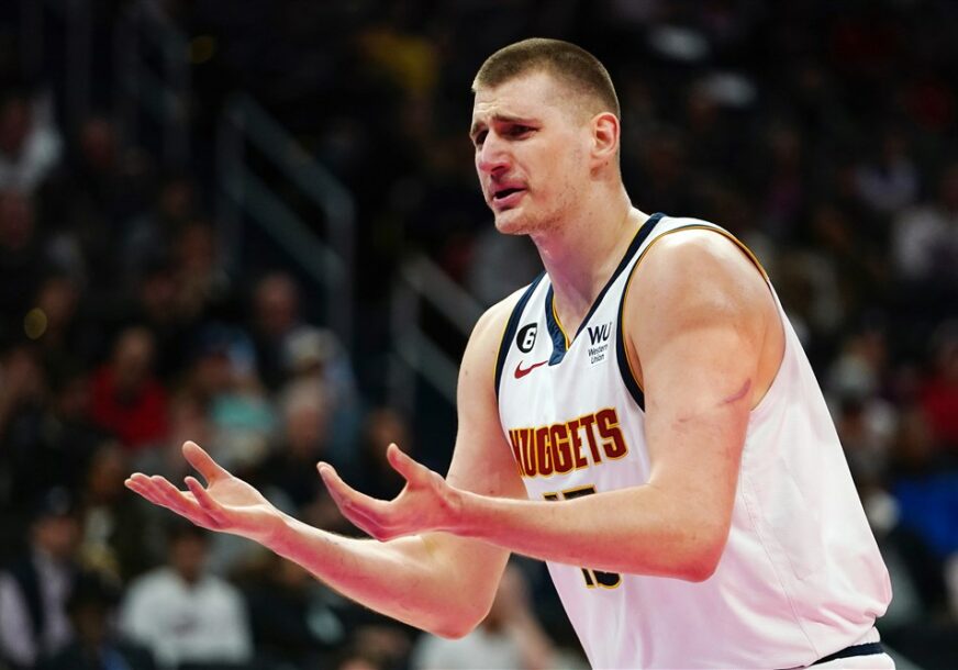 Denver u polufinalu, Jokić poslao Lebrona „na odmor“