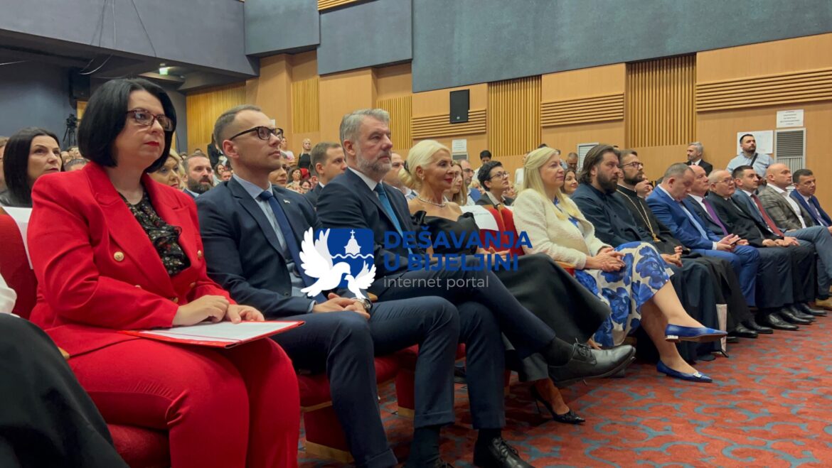 Dom zdravlja Bijeljina obilježio jubilej – 30 godina postojanja i samostalnog rada (foto, video)