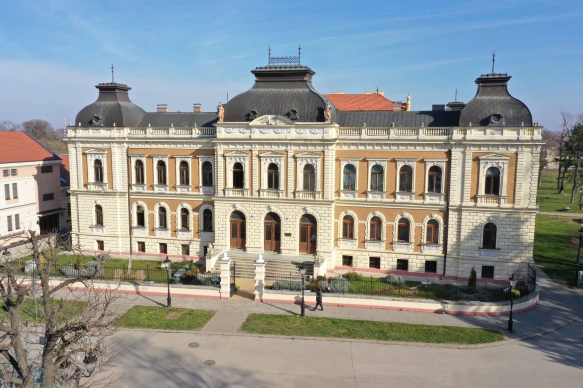 DECENIJAMA SVIJETLI I SIJA: Karlovačka Bogoslovija u susret jubileju 230 godina (foto)