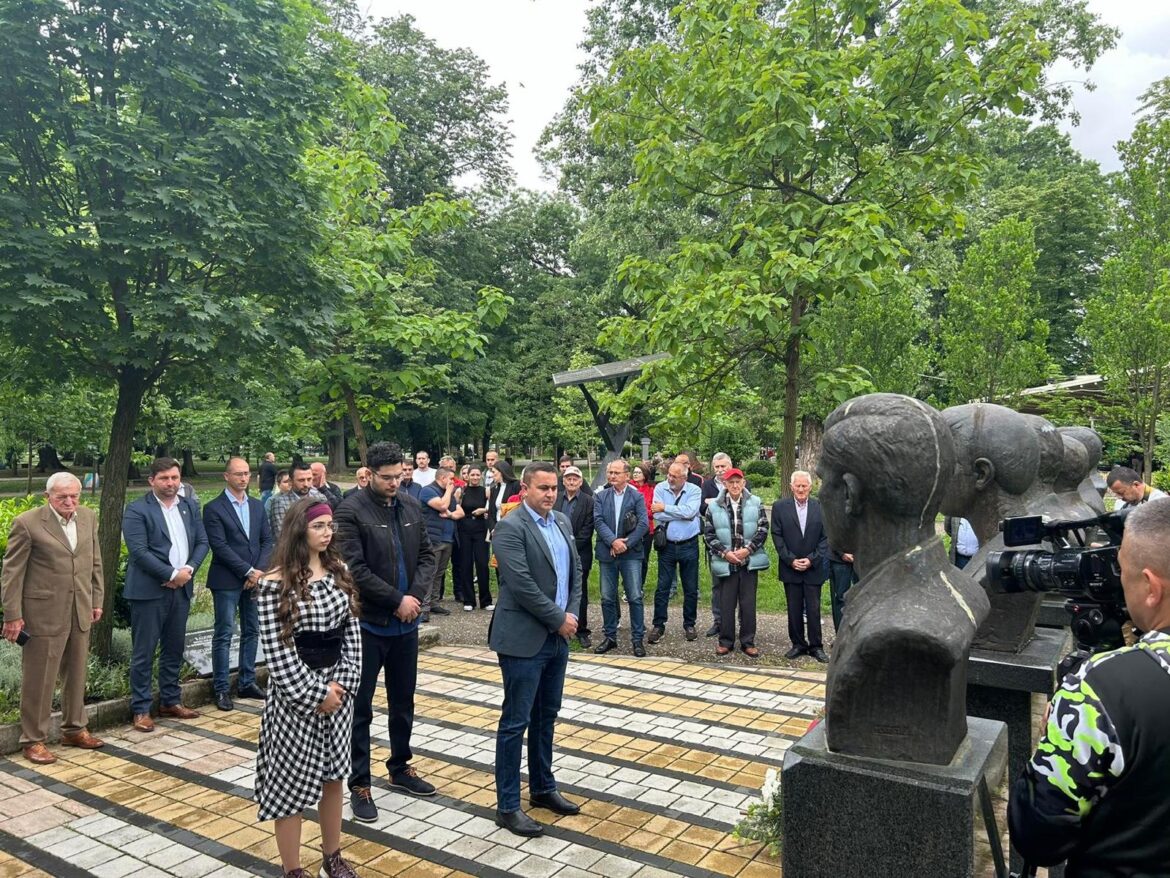 Mladi socijaldemokrati Bijeljina obilježili Dan pobjede nad fašizmom (foto)