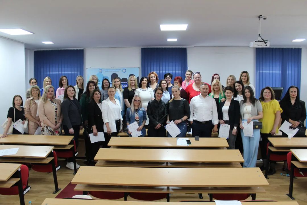 Povodom Međunarodnog dana medicinskih sestara i tehničara, na Univerzitetu „Bijeljina“ održan seminar „Izazovi u sestrinskoj praksi“ (foto)