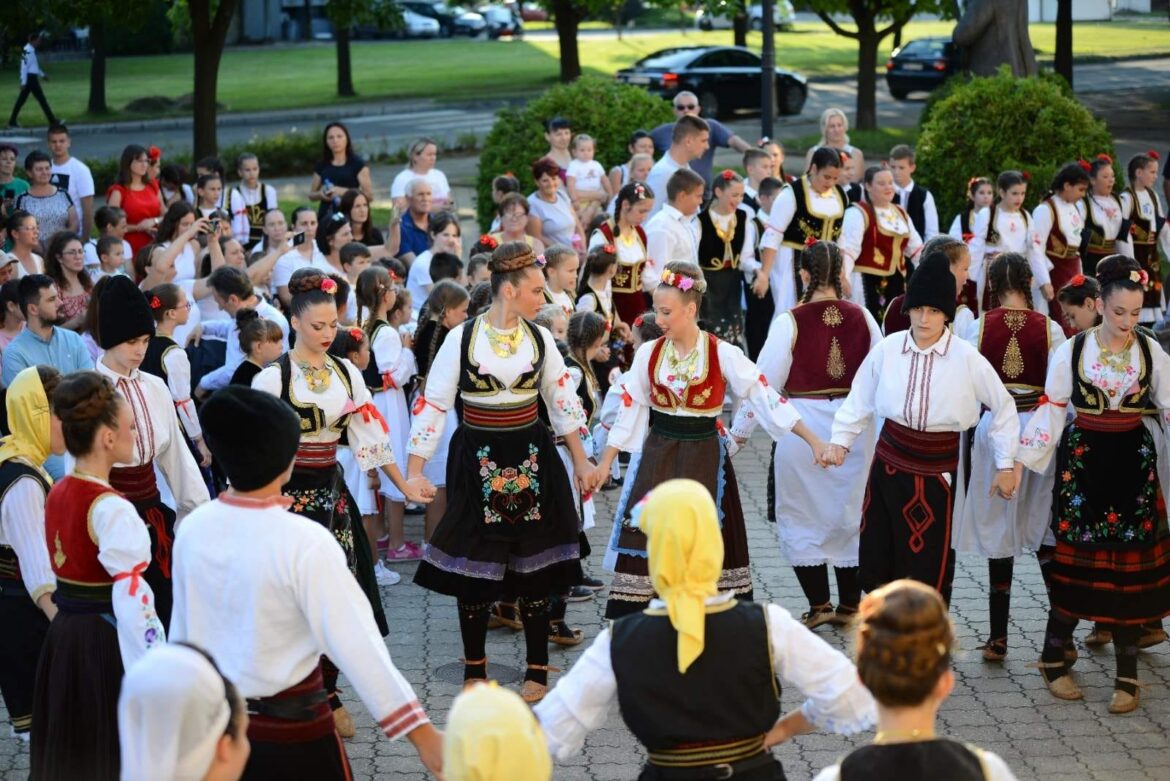 UGLJEVIK: Otvoren Međunarodni festival dječijeg folklora “Đeram” (foto)