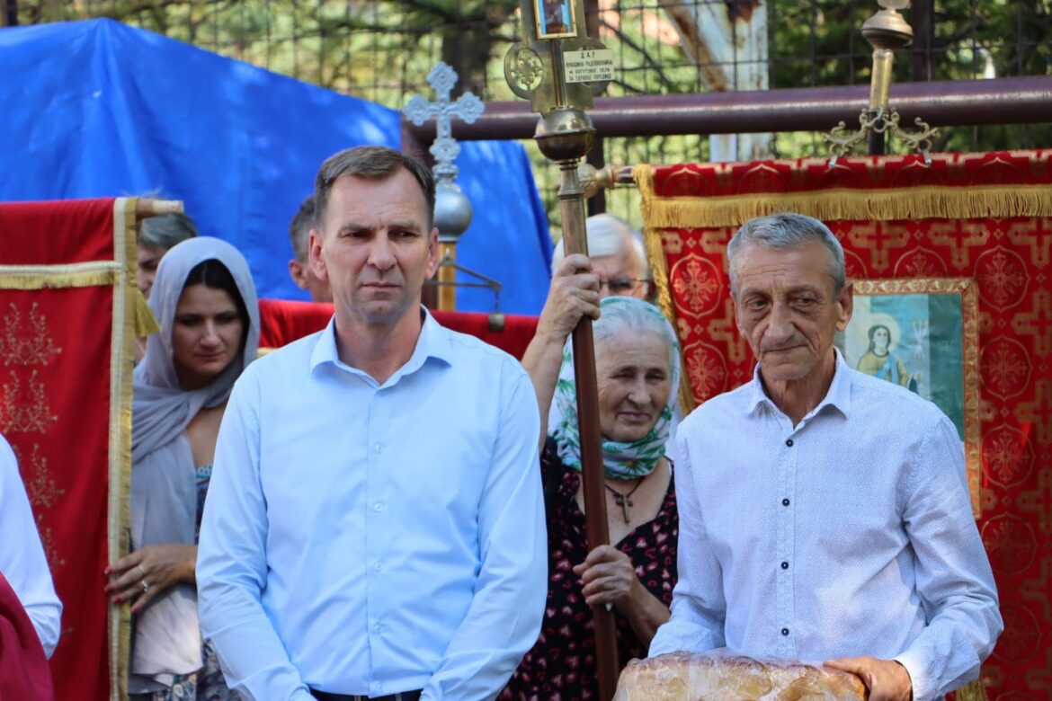 Obilježena slava hrama u Mezgraji kod Ugljevika (foto)